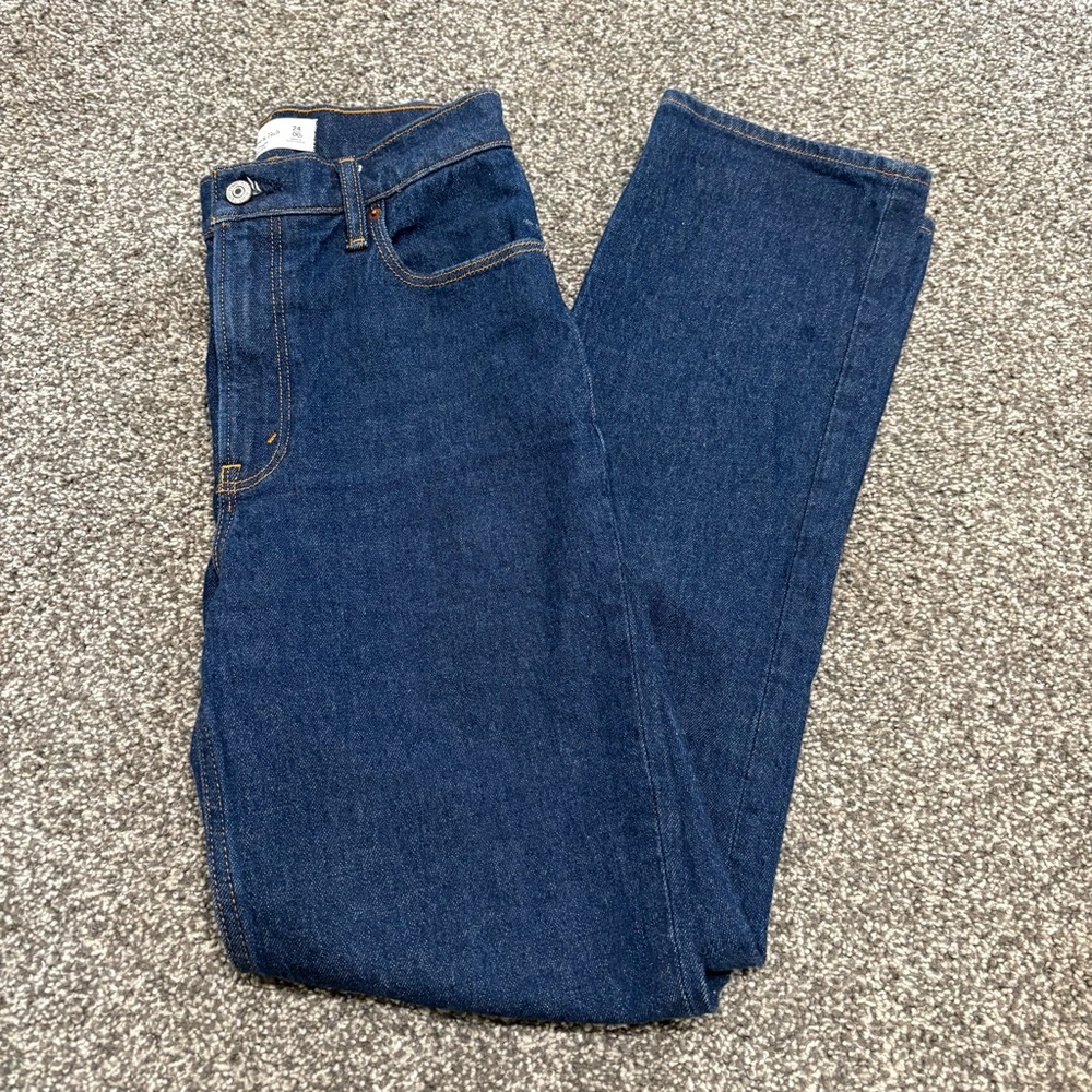Abercrombie Ultra High Rise 90s Straight Jean - Picture 4 of 6